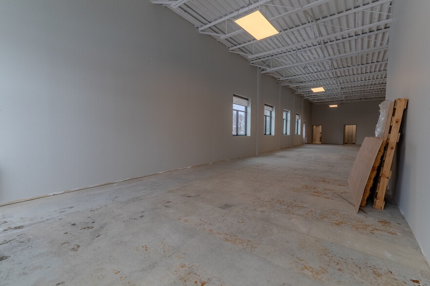 510 Weber St N, Waterloo, ON for lease - Interior Photo - Image 3 of 9