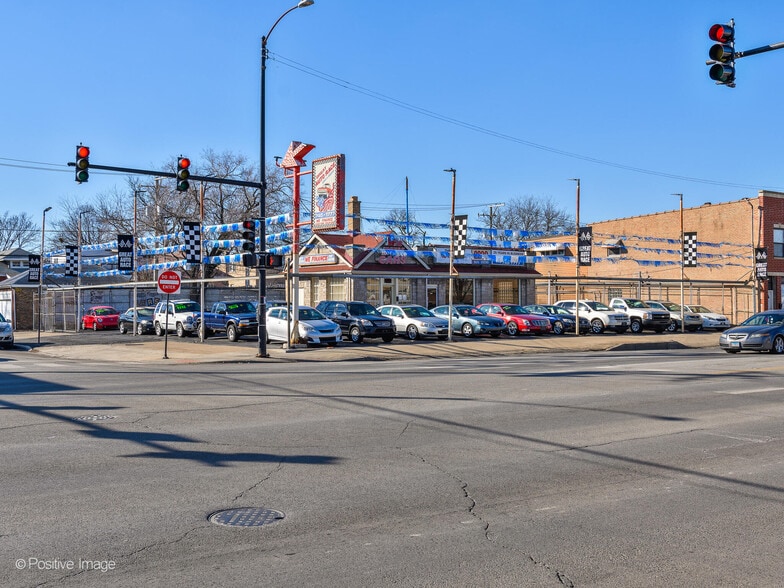 2200 N Cicero Ave, Chicago, IL for sale - Building Photo - Image 3 of 24