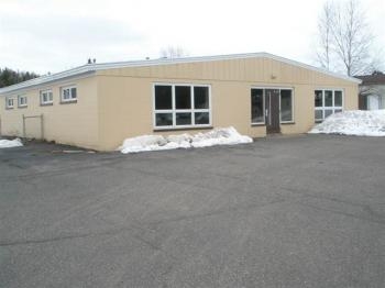 728 N Lake Dr, Ishpeming, MI for sale - Primary Photo - Image 1 of 1