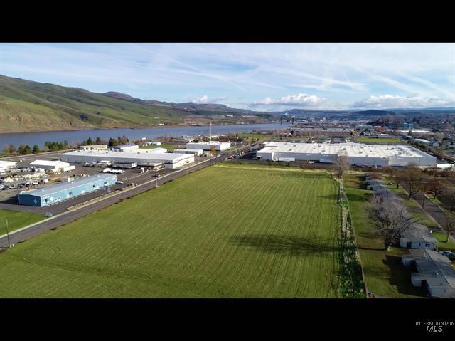 NKA Port Drive, Clarkston, WA à vendre Photo du bâtiment- Image 1 de 1