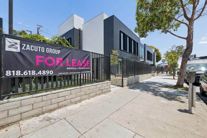 2221 Lincoln Blvd, Santa Monica, CA à louer - Photo du bâtiment - Image 3 de 4