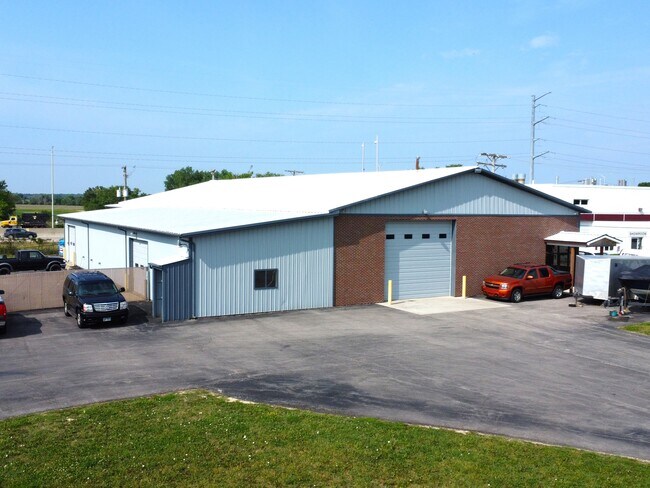 More details for 122 Industrial Dr, Gilberts, IL - Industrial for Lease