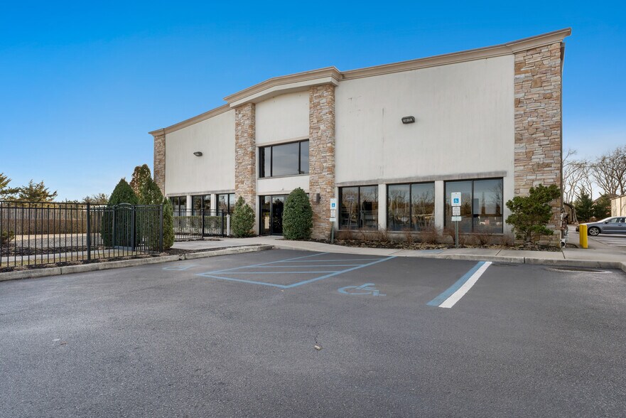 1740 Lakewood Rd, Toms River, NJ à louer - Photo du bâtiment - Image 2 de 4