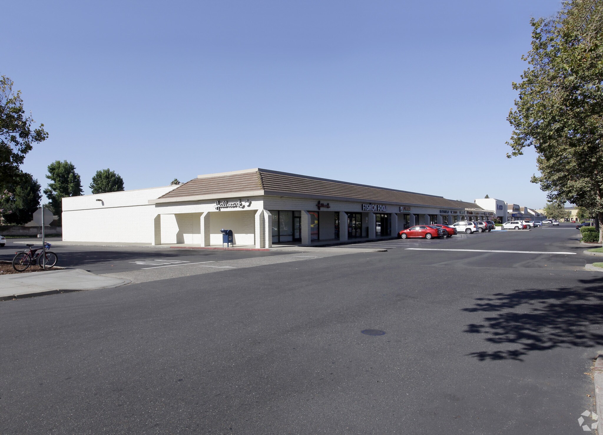708-872 W Kettleman Ln, Lodi, CA for lease Primary Photo- Image 1 of 4