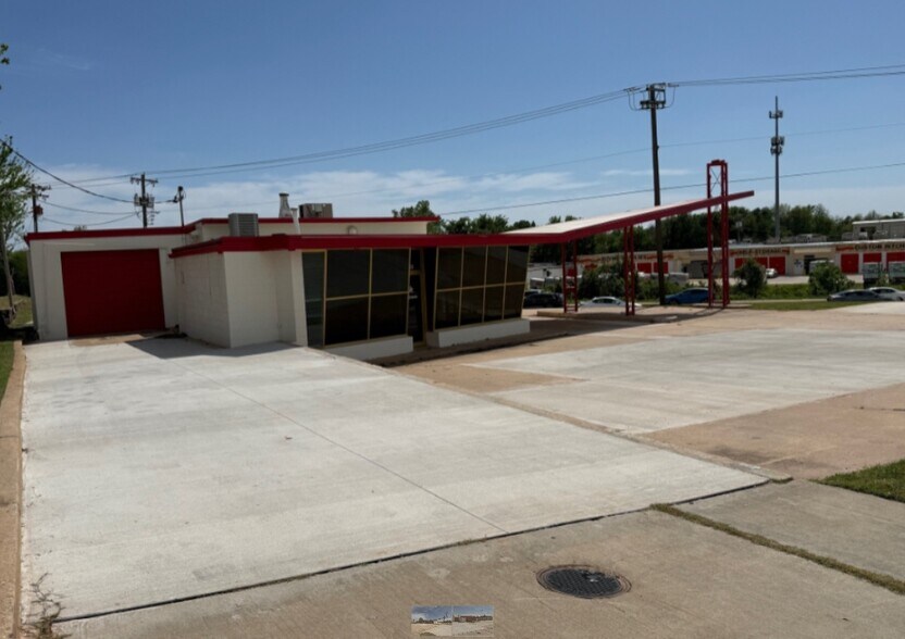 E Lindsey, Norman, OK for lease - Building Photo - Image 2 of 2