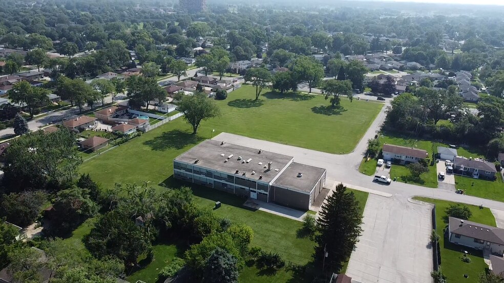 848 N Mill Rd, Addison, IL à vendre - Aérien - Image 2 de 5