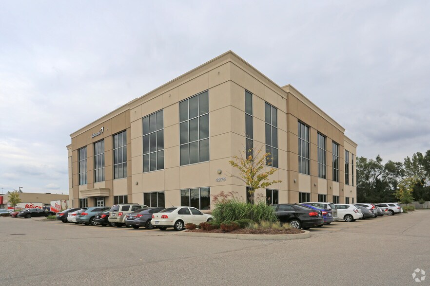 4275 King St E, Kitchener, ON à louer - Photo du bâtiment - Image 3 de 5