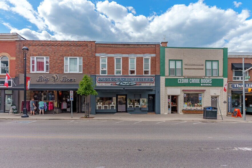 68 Main St E, Huntsville, ON à vendre - Photo du bâtiment - Image 3 de 23