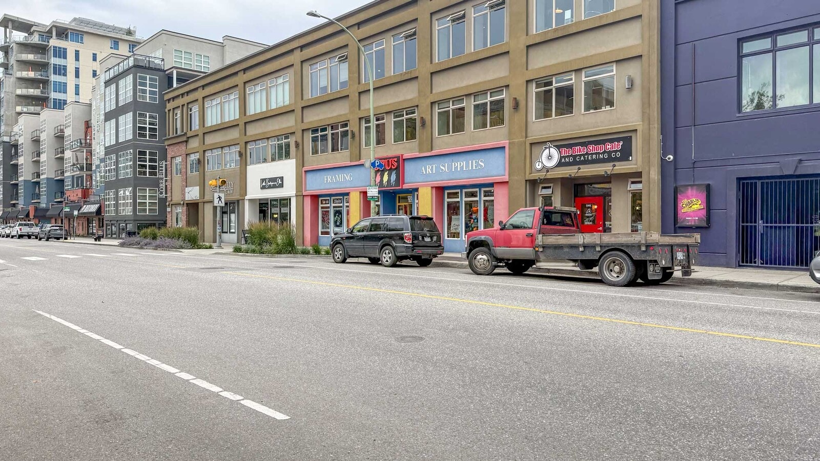 1357 Ellis St, Kelowna, BC V1Y 1Z9 - Unit 101 -  - Interior Photo - Image 2 of 19
