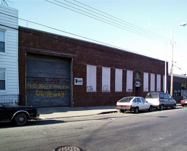 Plus de détails pour 58-94 54th St, Maspeth, NY - Industriel à louer