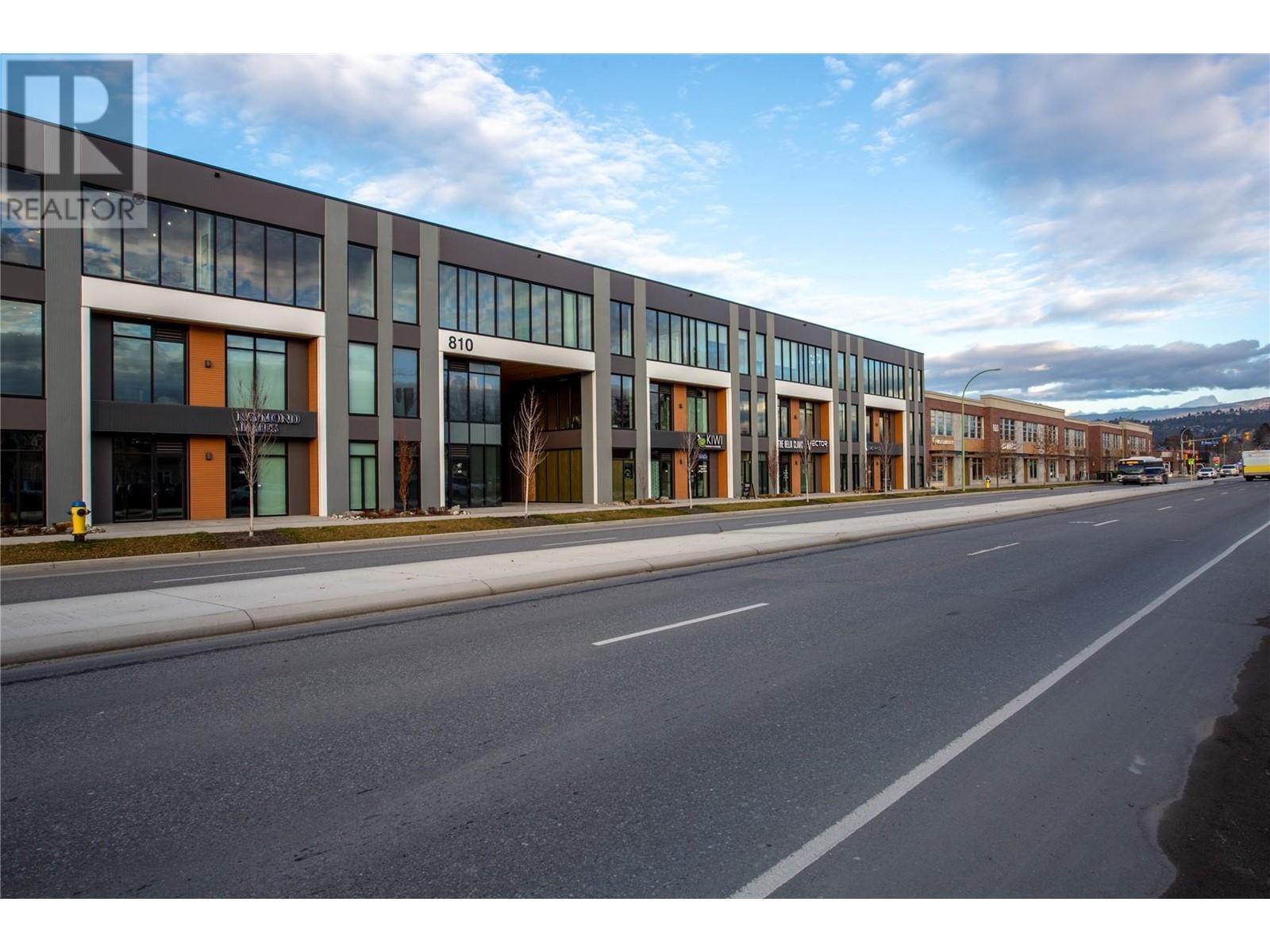 810 Clement Av, Kelowna, BC for sale Primary Photo- Image 1 of 1