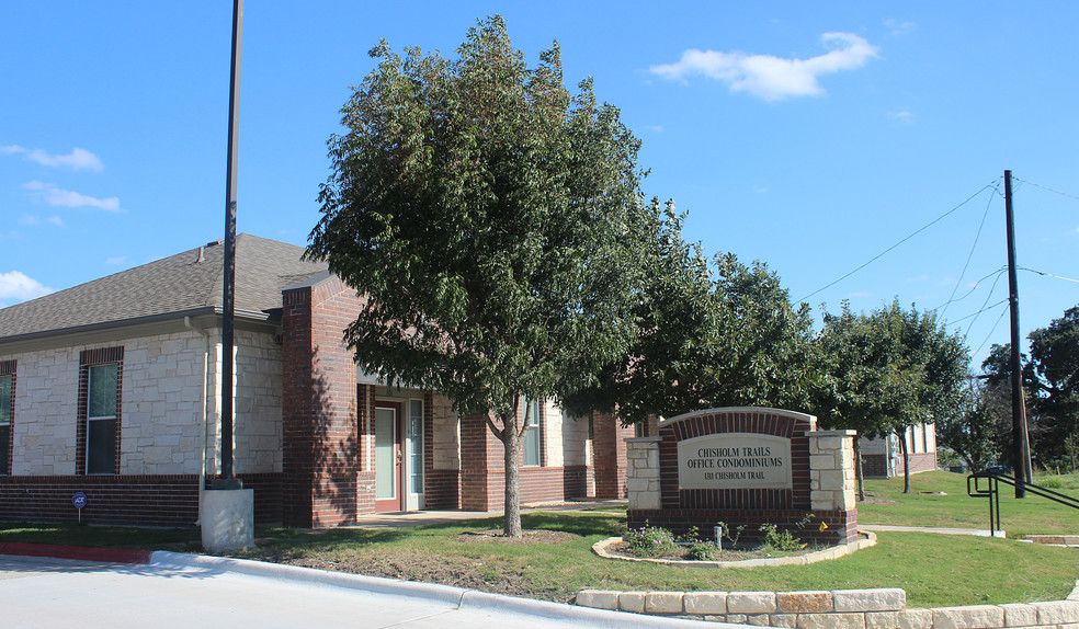 1311 Chisholm Trl, Round Rock, TX for sale - Primary Photo - Image 1 of 1