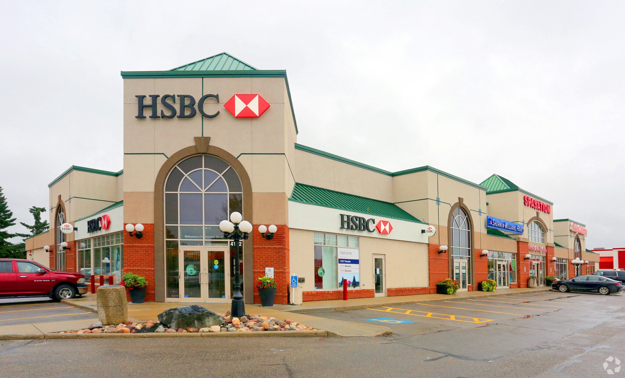 4112-4120 Calgary Trl NW, Edmonton, AB for lease Primary Photo- Image 1 of 3