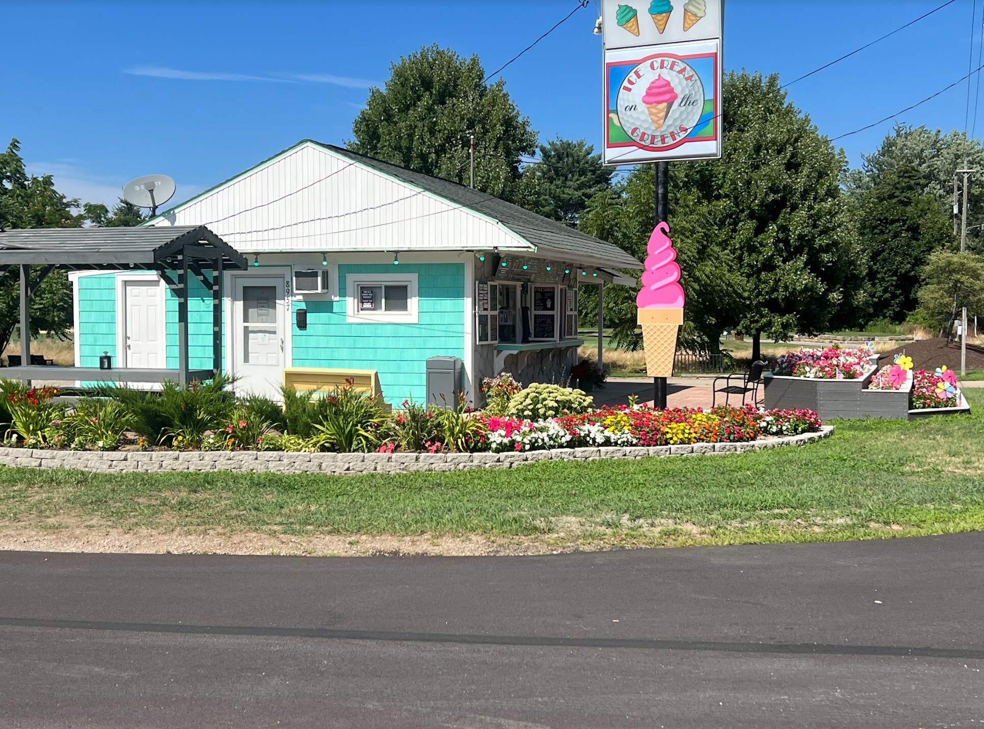 8957 Lake Shore Blvd, Mentor, OH for sale Building Photo- Image 1 of 1