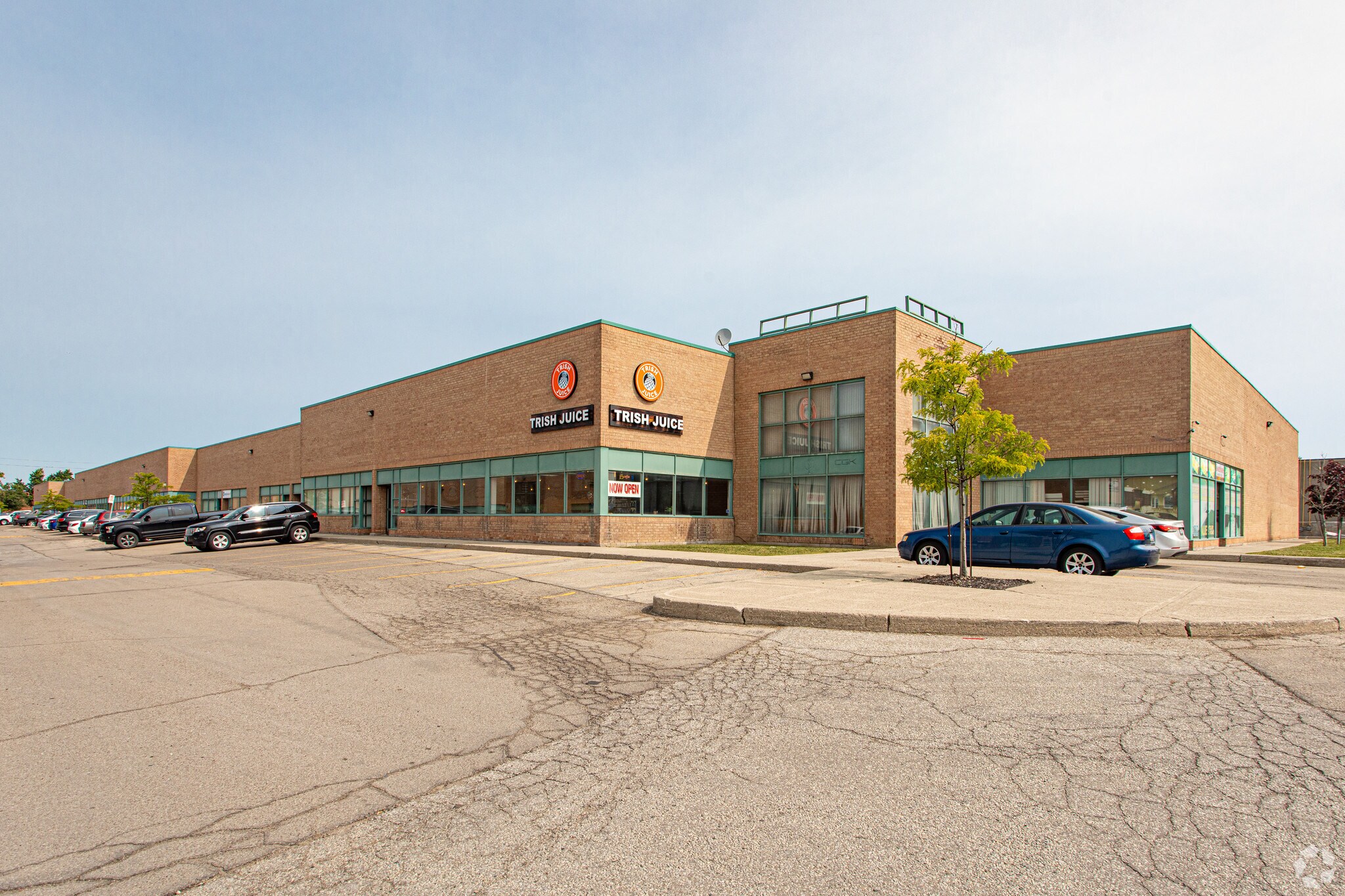 2430 Lucknow Dr, Mississauga, ON à vendre Photo principale- Image 1 de 1