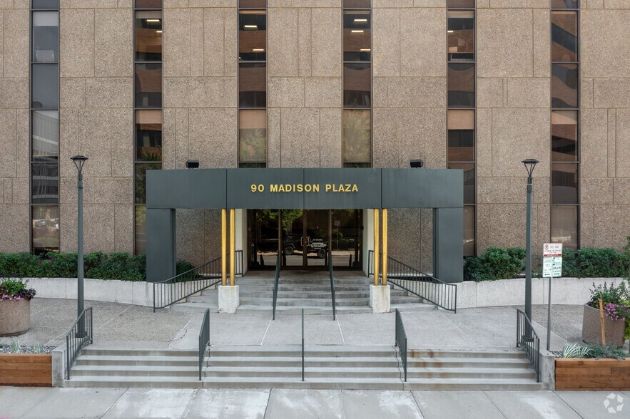 90 Madison St, Denver, CO à louer - Photo du bâtiment - Image 3 de 12