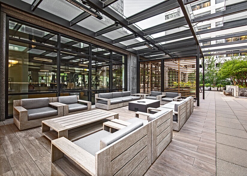 818 Stewart St, Seattle, WA à louer - Photo intérieure - Image 2 de 6