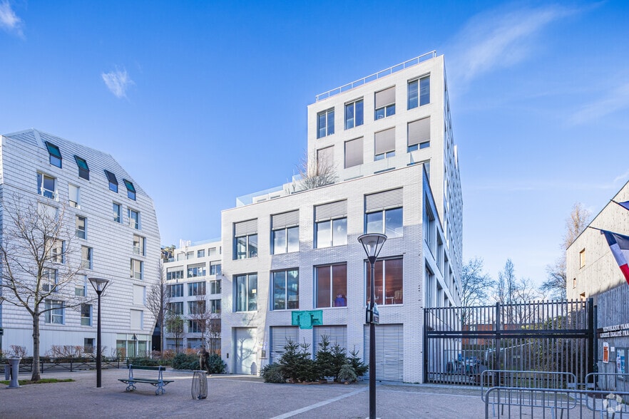 12 Rue Maurice Grimaud, Paris for lease - Building Photo - Image 2 of 6