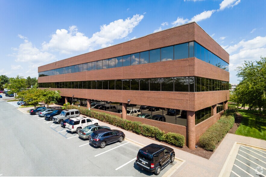 4640 Forbes Blvd, Lanham, MD à louer - Photo du bâtiment - Image 3 de 16