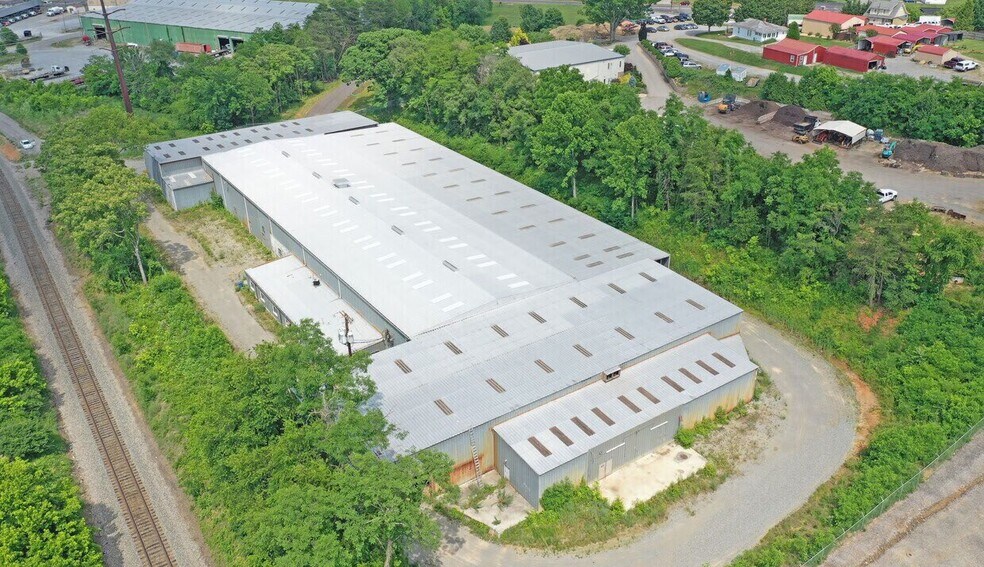 5051 Benois Rd, Roanoke, VA for sale - Building Photo - Image 2 of 10
