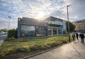 Plus de détails pour 30 Derby Way, Bury - Commerce de détail à vendre