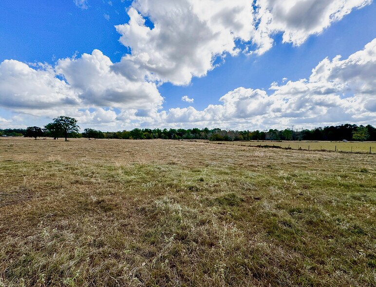 1 Wood Farm Road, Huntsville, TX for sale - Building Photo - Image 2 of 7