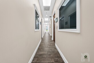 7362 Futures Dr, Orlando, FL à louer Photo intérieure- Image 2 de 7