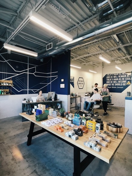 200 Carroll St, Fort Worth, TX à louer - Photo intérieure - Image 2 de 7