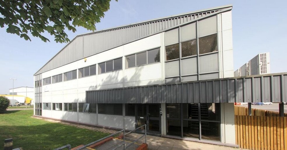 Electron Way, Eastleigh à louer - Photo du bâtiment - Image 2 de 13