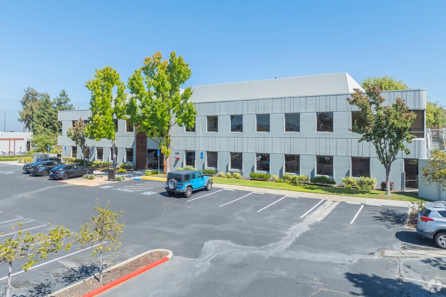 2445 Faber Pl, Palo Alto, CA for lease - Building Photo - Image 2 of 8
