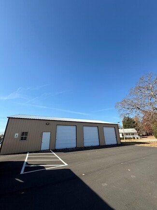 More details for 200 Martin Luther King Jr Dr, Thomasville, NC - Industrial for Sale