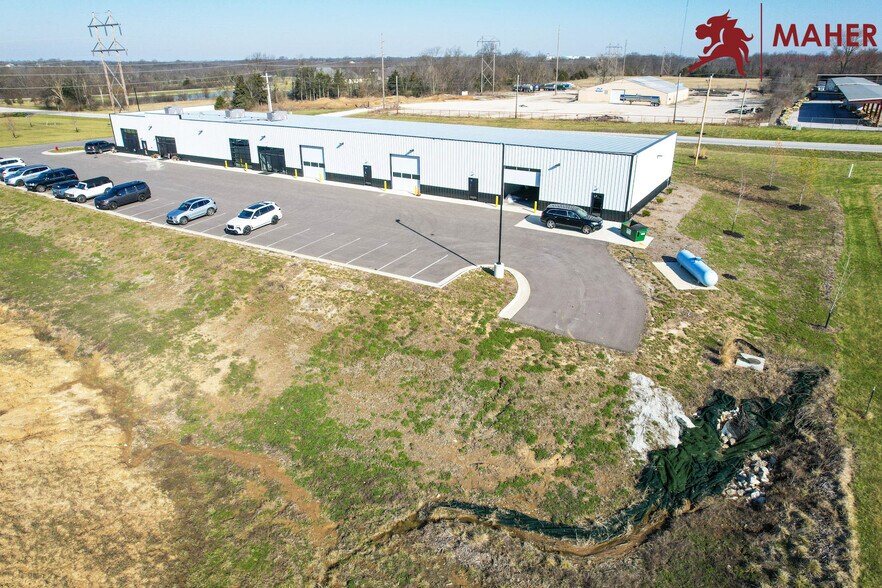 7070 S Cadet Ct, Columbia, MO à louer - Photo du bâtiment - Image 3 de 8