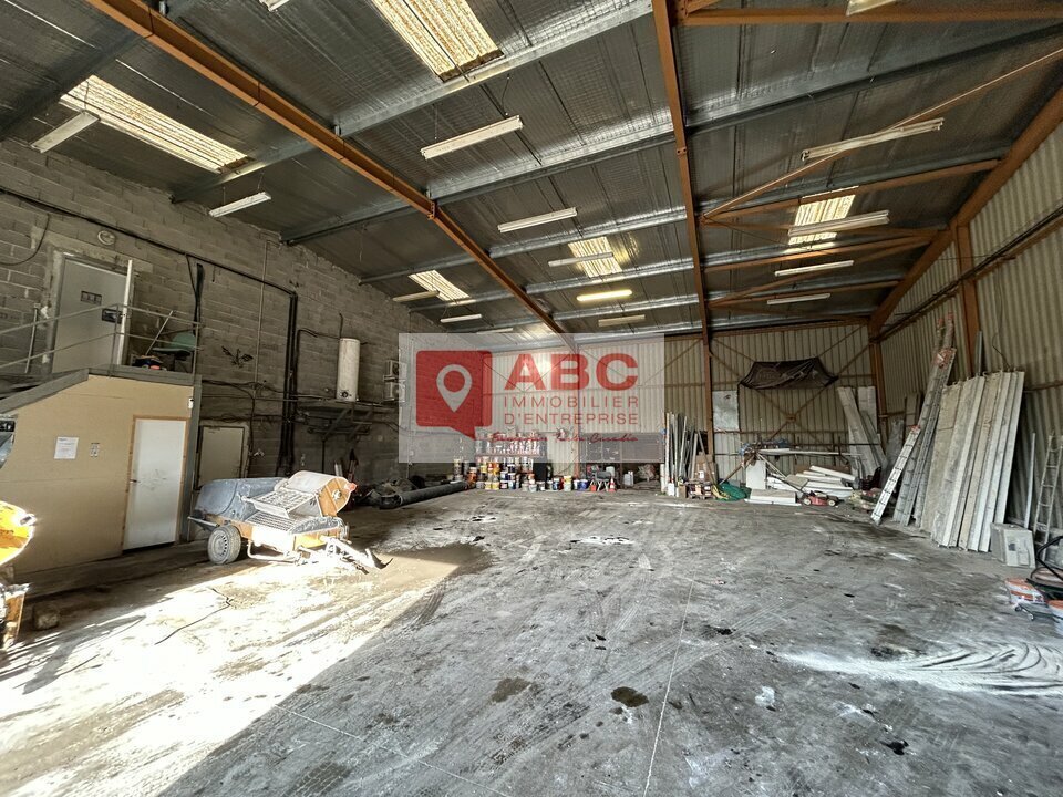 Flex in Lunel for lease Interior Photo- Image 1 of 3