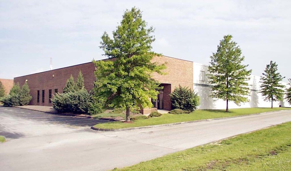 9215 Dielman Industriali Dr, Olivette, MO à vendre - Photo du bâtiment - Image 2 de 4