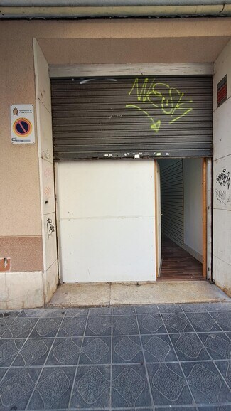 Plus de détails pour Multi-résidentiel à vendre