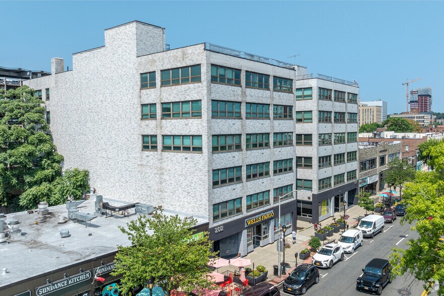200 Mamaroneck Ave, White Plains, NY à louer - Photo du bâtiment - Image 1 de 29