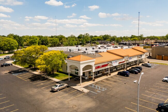 More details for 23100-23300 Coolidge Hwy, Oak Park, MI - Retail for Sale