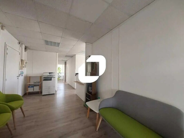 Office in Baillargues for lease - Interior Photo - Image 3 of 9
