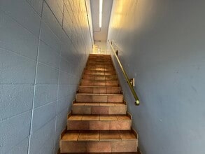 10335 95th St NW, Edmonton, AB à louer Photo intérieure- Image 1 de 9