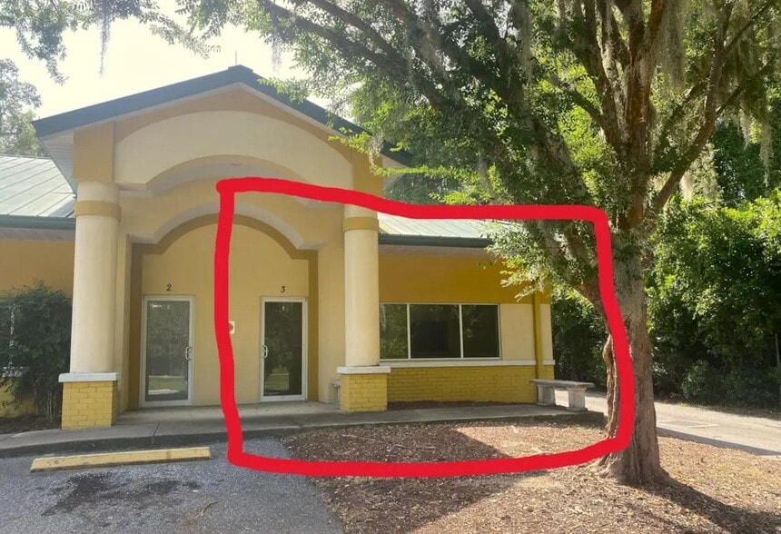 811 N Summit St, Crescent City, FL for lease - Building Photo - Image 3 of 6