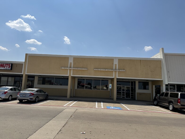 550-682 SW Wilshire Blvd, Burleson, TX for lease - Building Photo - Image 2 of 10