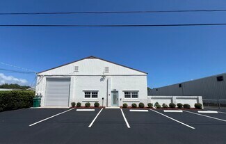 Plus de détails pour 128 Tomahawk Dr, Indian Harbour Beach, FL - Industriel à vendre