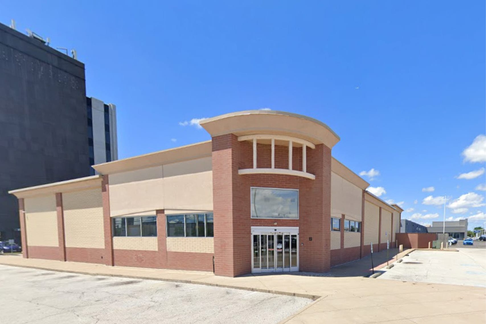 7200 W Cermak Rd, North Riverside, IL for lease Building Photo- Image 1 of 1