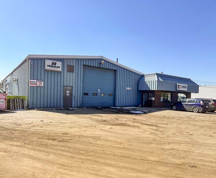 9337 45th Ave NW, Edmonton, AB for sale - Building Photo - Image 2 of 9