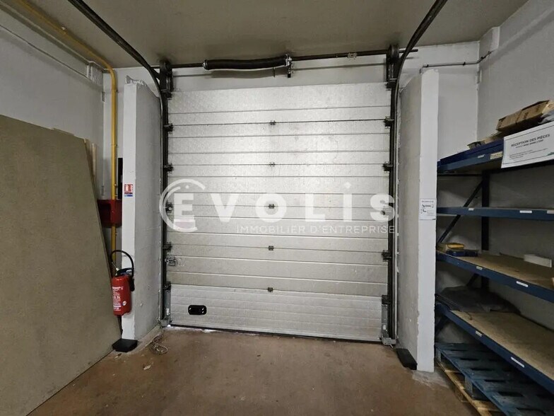 Office in Bagneux for lease - Building Photo - Image 3 of 8