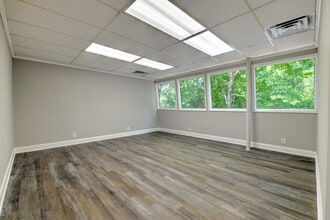 125 Enon Springs Rd E, Smyrna, TN for lease Interior Photo- Image 1 of 5