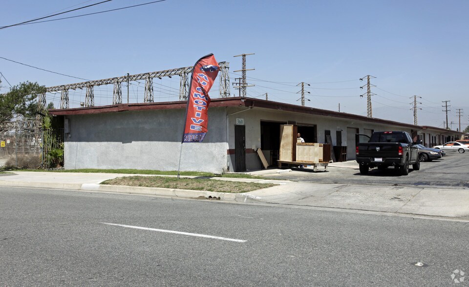 360-368 E Rialto Ave, San Bernardino, CA for lease - Primary Photo - Image 1 of 7