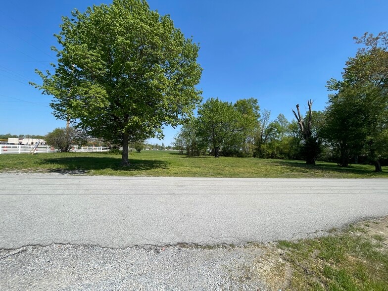 2011 Morgan Ave, Marion, IL for sale - Building Photo - Image 3 of 6