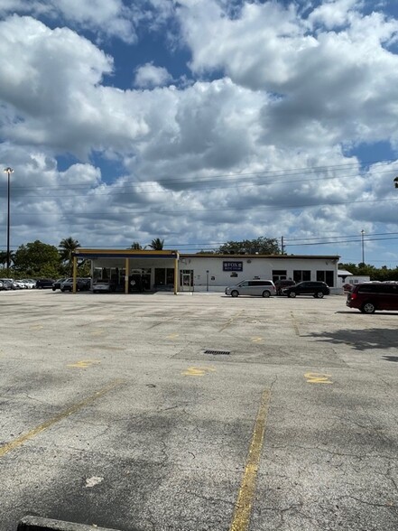 3100 S Federal Hwy, Fort Lauderdale, FL for sale - Building Photo - Image 1 of 1