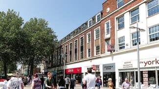 Plus de détails pour 25 King Edward St, Hull - Commerce de détail à louer